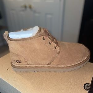 Women’s Nuemel Ugg’s (Size 12)